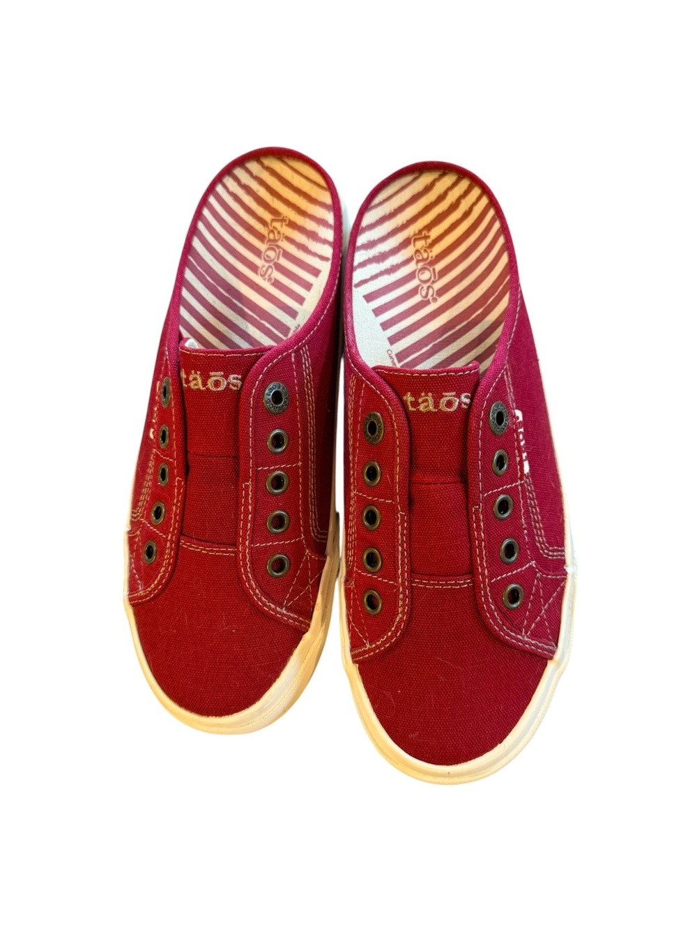 Taos Footwear Slip-On Canvas Sneakers Red White Size 8 Women's - Picture 5 of 9